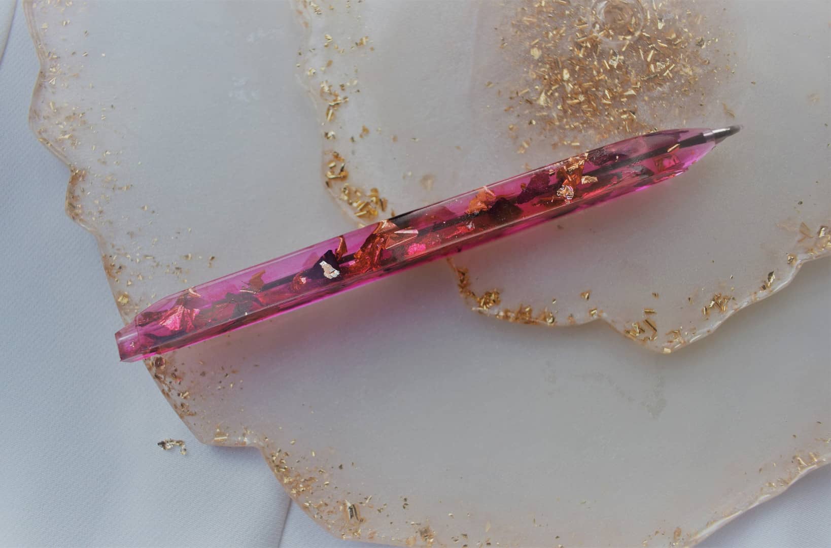 HANDMADE Pink Glitter Rose Quartz Crystal Tray, Epoxy Resin Tray