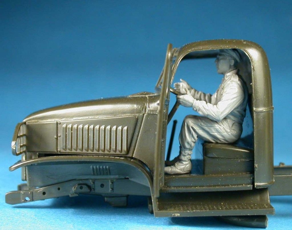 Miniart 35042 WWII Drivers Scale Plastic Model Kit 1/35Manufacturer: Miniar...